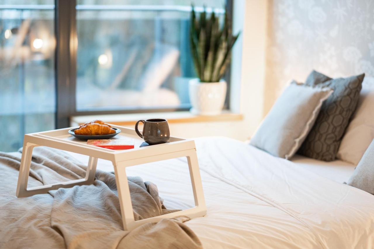 2 Bedroom Apt, 2 Garage Spots & Balconies, Self Check-In, By Cohost دروسكينينكاي المظهر الخارجي الصورة