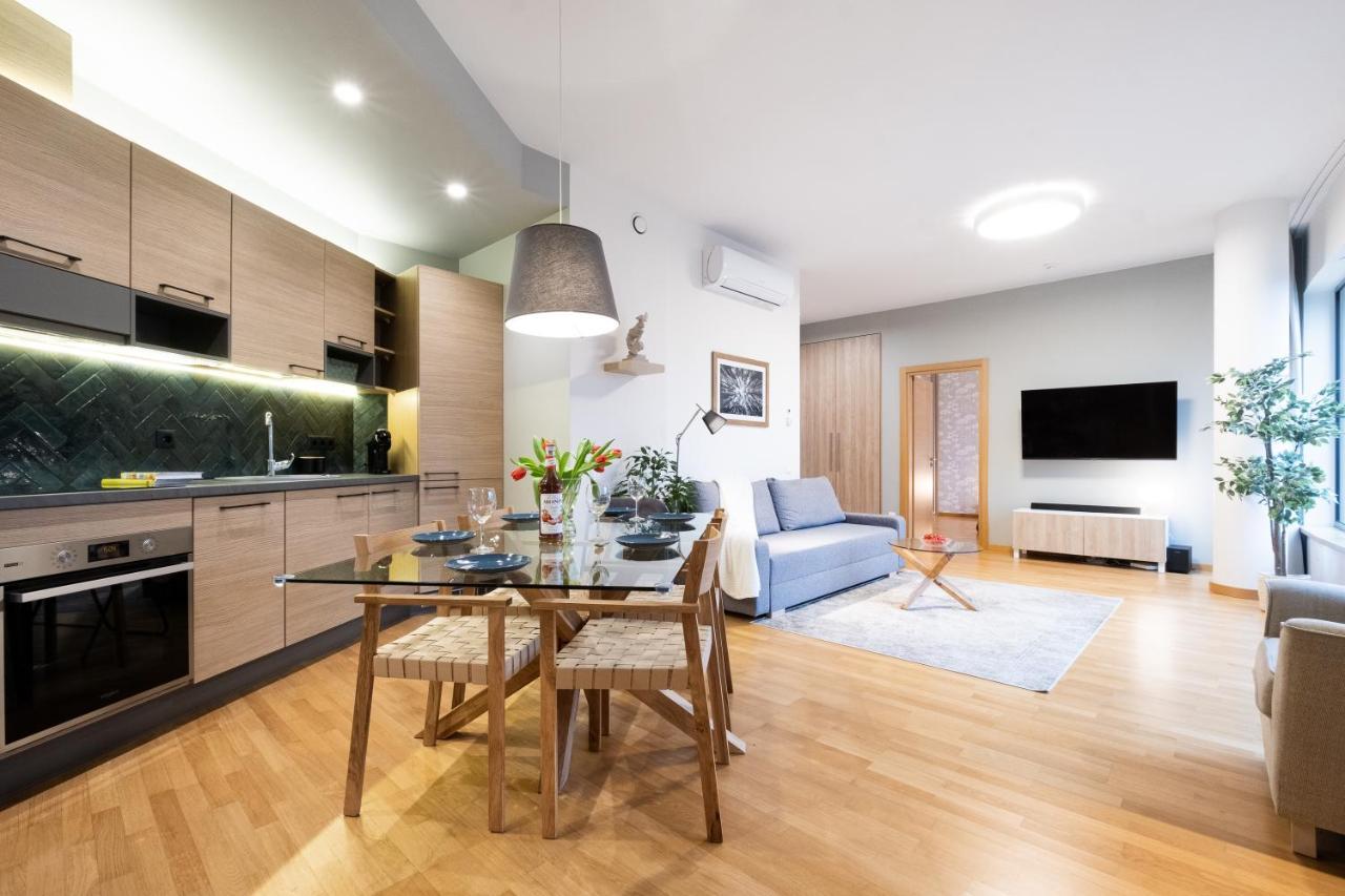 2 Bedroom Apt, 2 Garage Spots & Balconies, Self Check-In, By Cohost دروسكينينكاي المظهر الخارجي الصورة