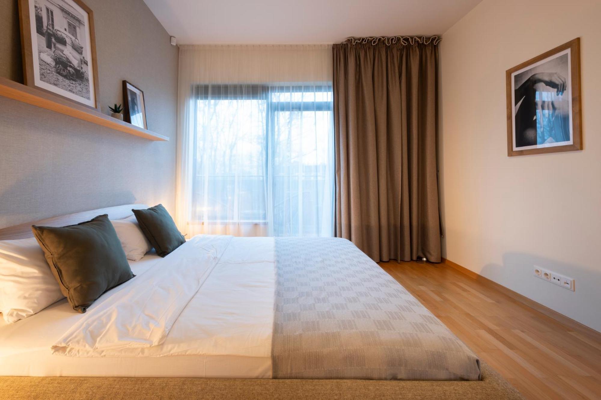 2 Bedroom Apt, 2 Garage Spots & Balconies, Self Check-In, By Cohost دروسكينينكاي المظهر الخارجي الصورة