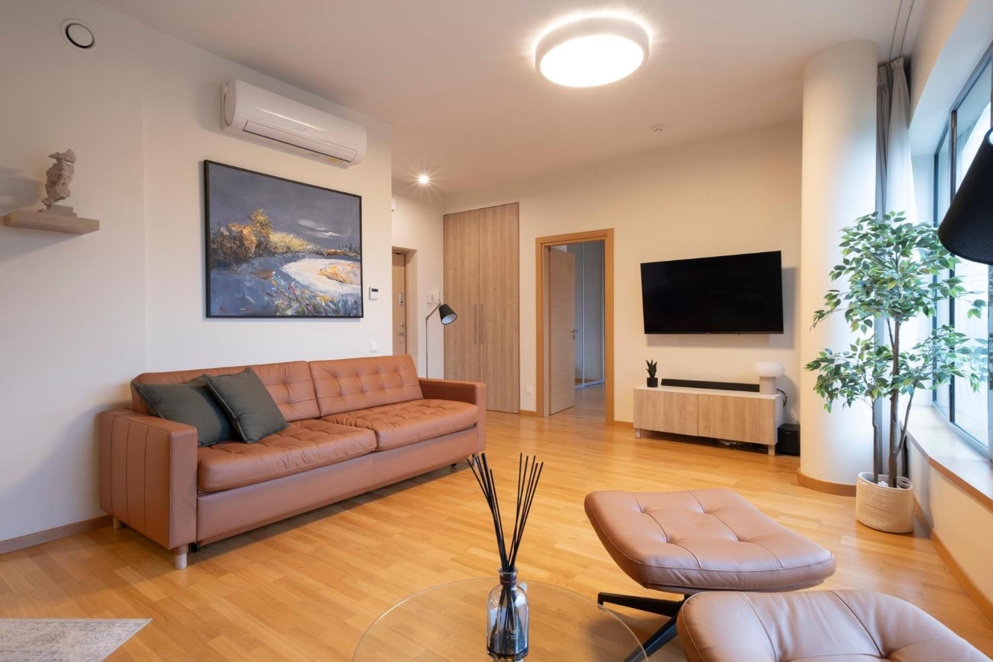 2 Bedroom Apt, 2 Garage Spots & Balconies, Self Check-In, By Cohost دروسكينينكاي المظهر الخارجي الصورة