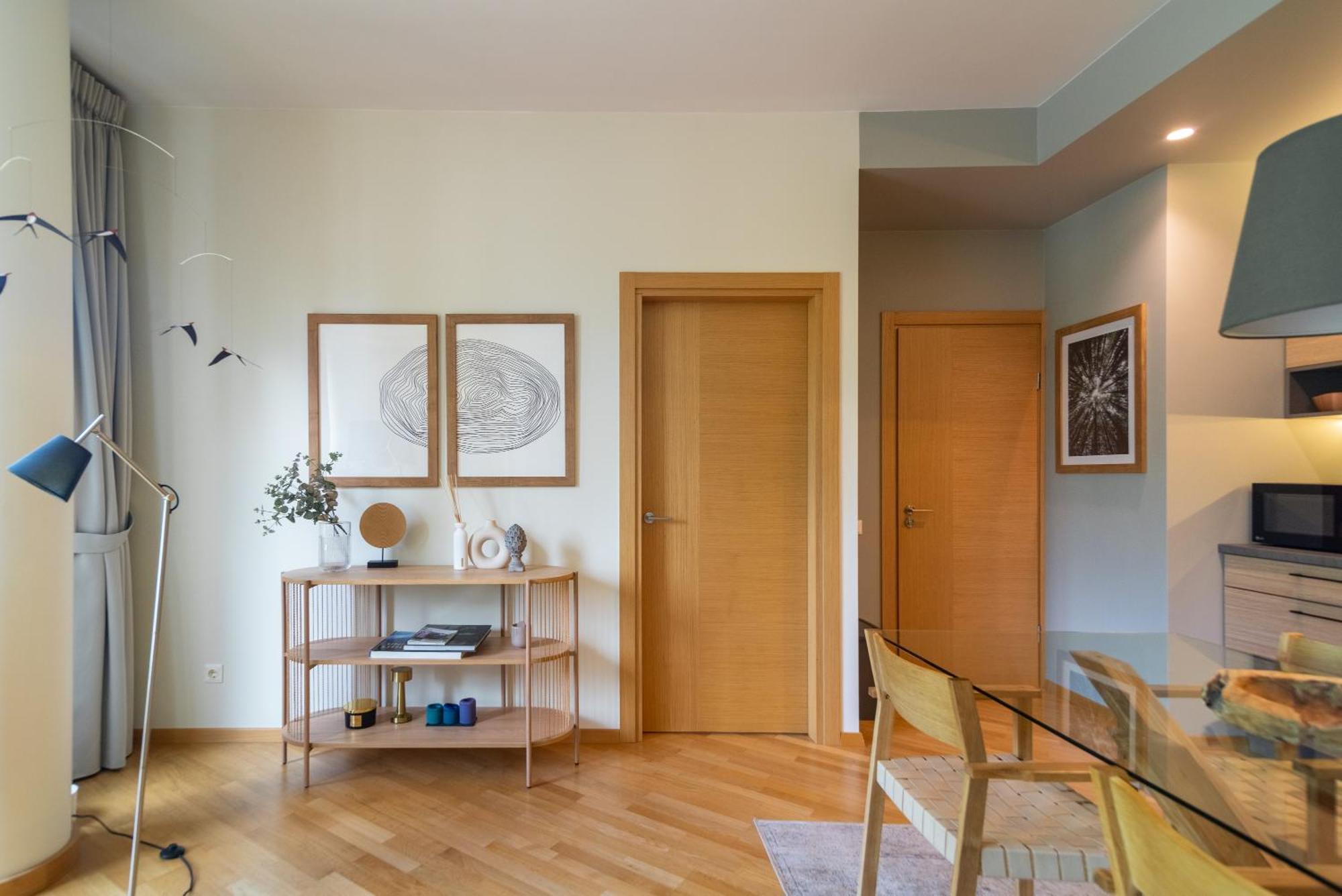 2 Bedroom Apt, 2 Garage Spots & Balconies, Self Check-In, By Cohost دروسكينينكاي المظهر الخارجي الصورة