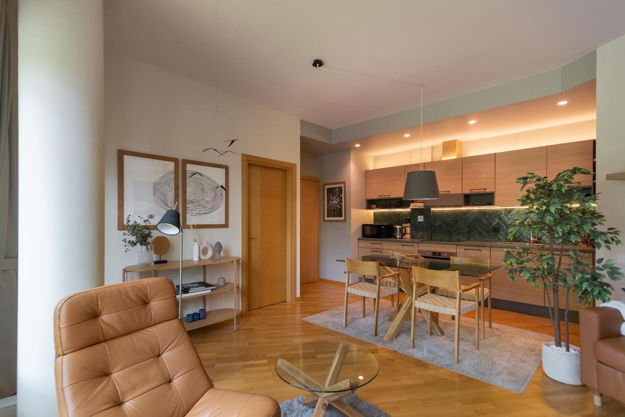 2 Bedroom Apt, 2 Garage Spots & Balconies, Self Check-In, By Cohost دروسكينينكاي المظهر الخارجي الصورة
