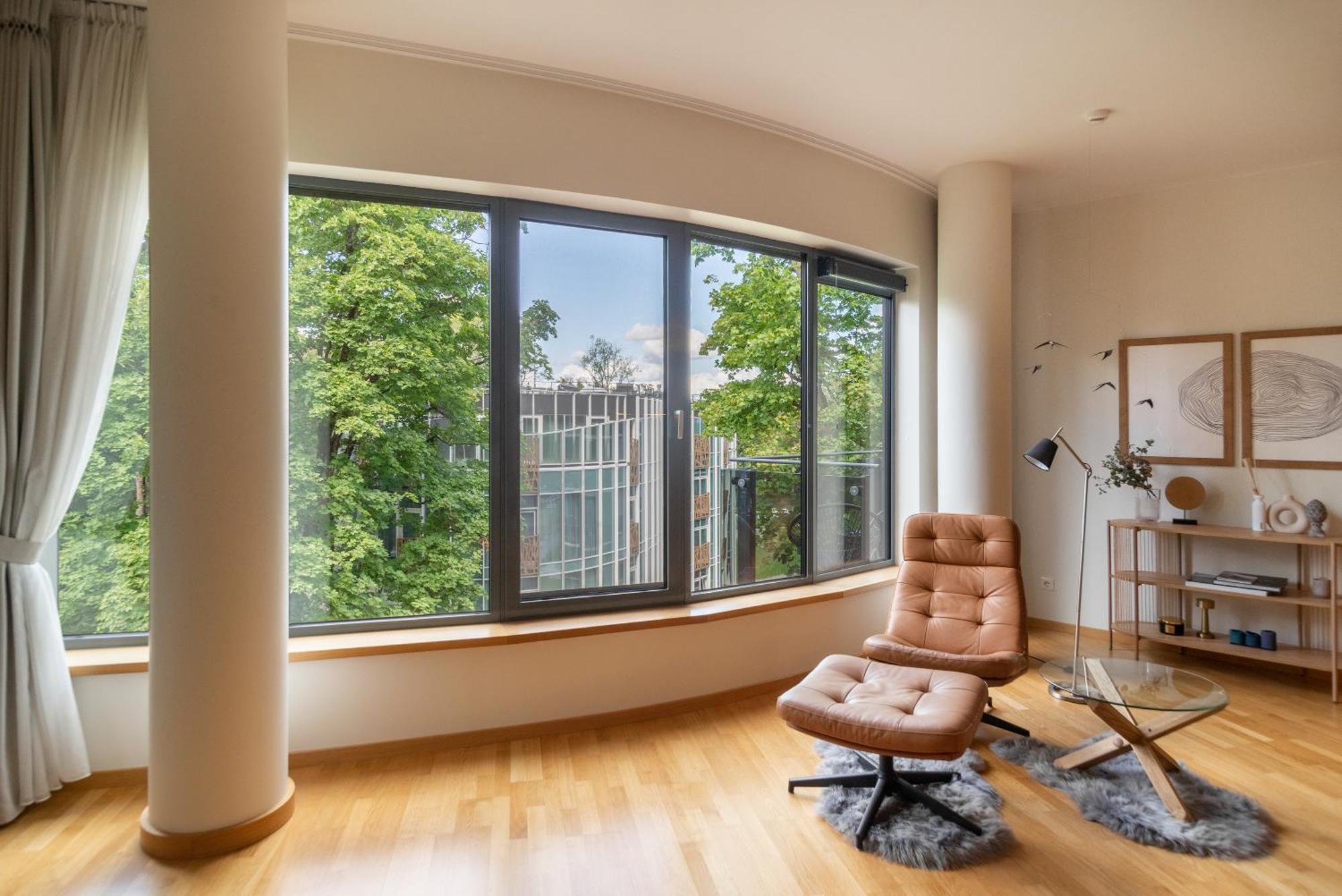 2 Bedroom Apt, 2 Garage Spots & Balconies, Self Check-In, By Cohost دروسكينينكاي المظهر الخارجي الصورة